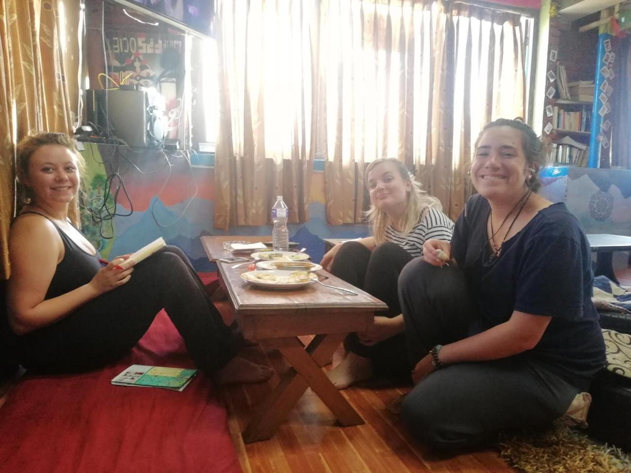 Fireflies Hostel Катманду Екстериор снимка