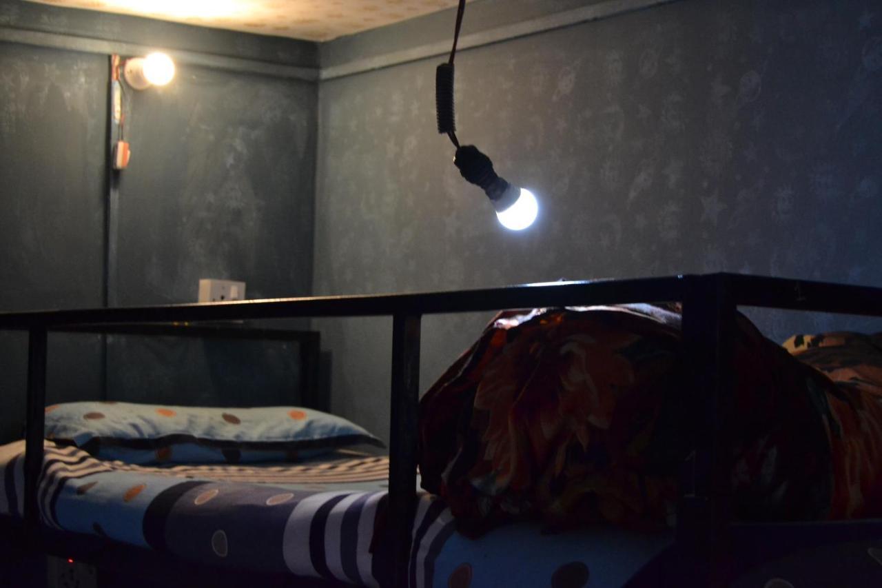 Fireflies Hostel Катманду Екстериор снимка