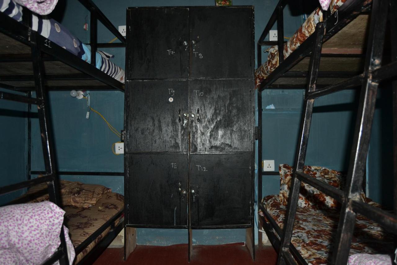 Fireflies Hostel Катманду Екстериор снимка