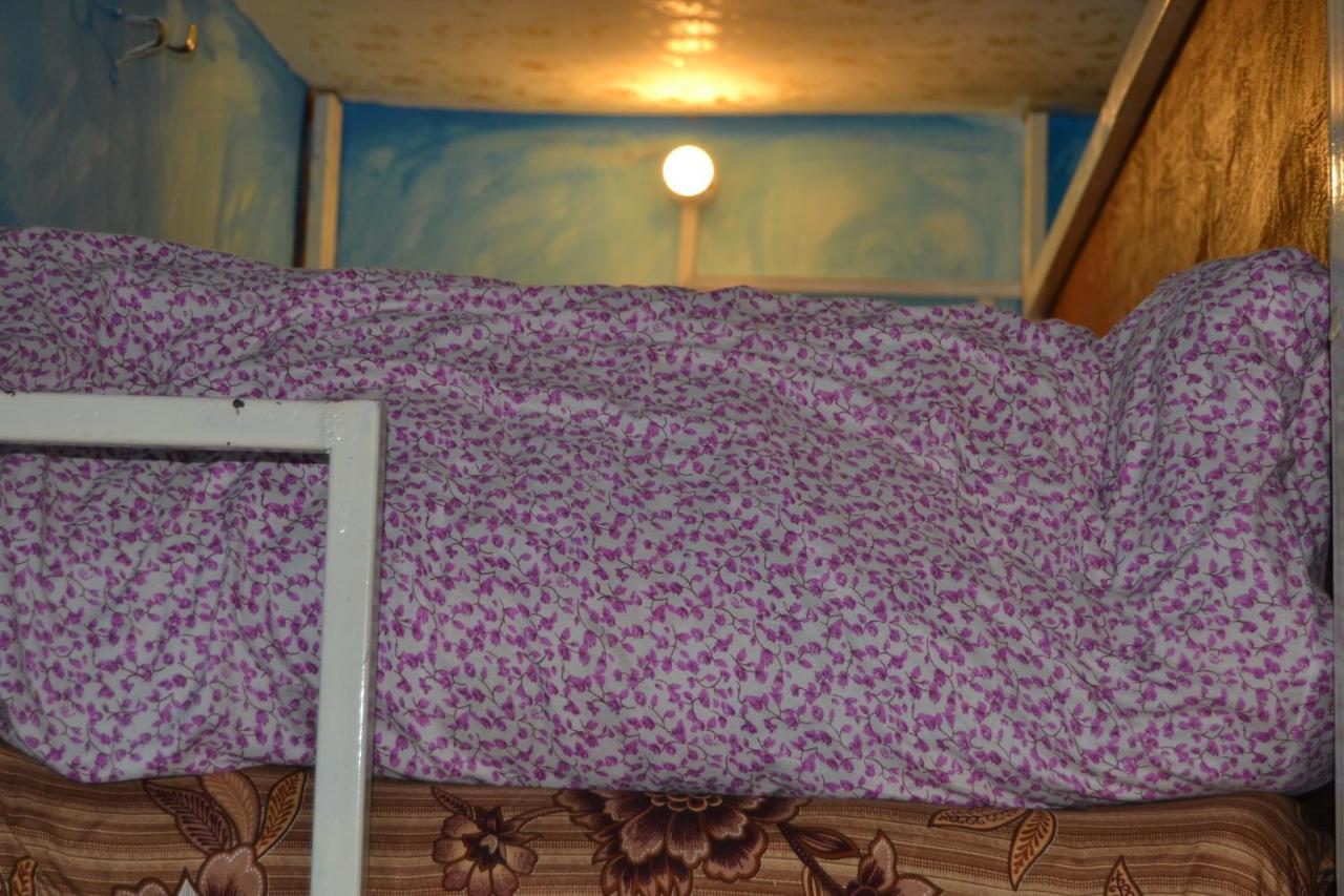 Fireflies Hostel Катманду Екстериор снимка