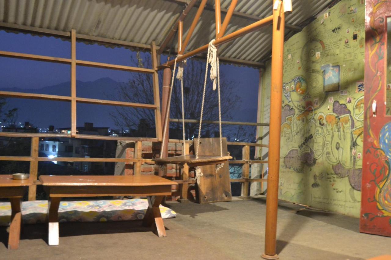 Fireflies Hostel Катманду Екстериор снимка